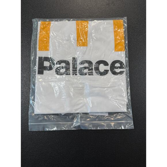 Palace x McDonalds Tee Arches*Size L*White*SOLD OUT*New in Original Packaging - Picture 4 of 4
